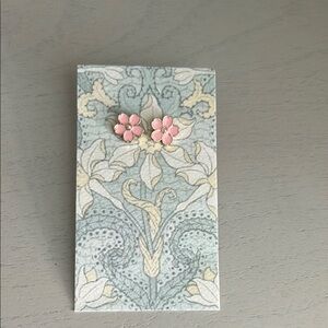 Pink Flower Stud Earrings - NEW//NEVER WORN/OPENED